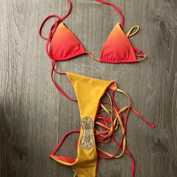 Color blocking tie dye one piece bikini - Picture 3 of 3